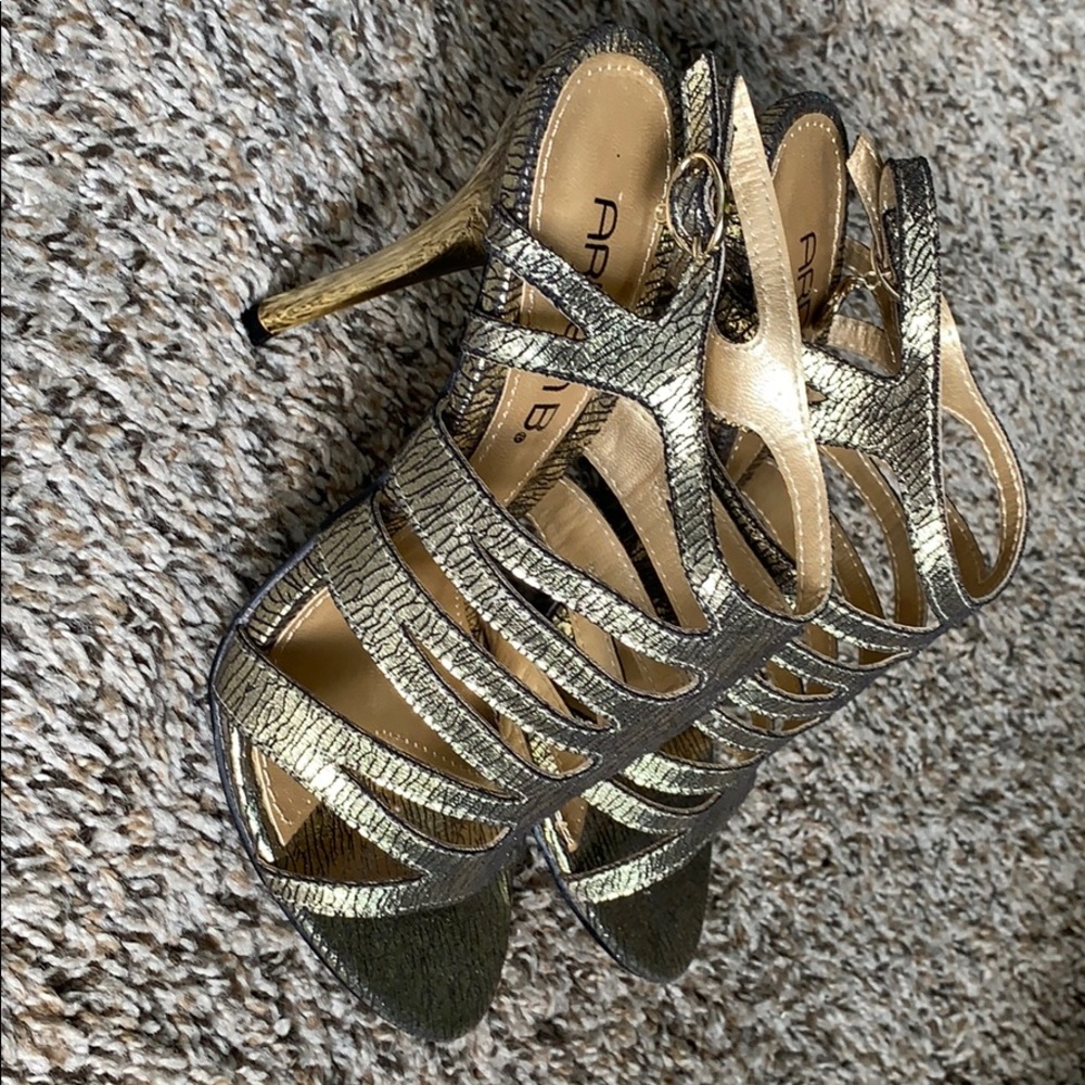 Arden B Shoes size 6